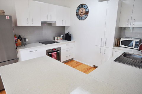 WAVES ON FLORIDA - SURF SIDE - Accommodation Whitsundays 2