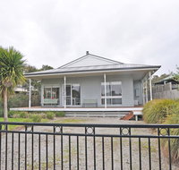 WELCOME BREAK - PET FRIENDLY - Accommodation Whitsundays
