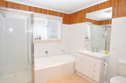 WELCOME BREAK - PET FRIENDLY - Accommodation Whitsundays 3