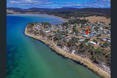 Weston Farm Seaside Stay - Accommodation Whitsundays 0