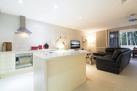 Whispering Palms - Accommodation Whitsundays 2