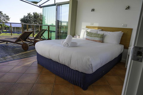 White Sands Estate - Accommodation Whitsundays 2