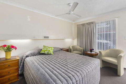 Whiteoaks Motel & Lodges - Accommodation Whitsundays 3