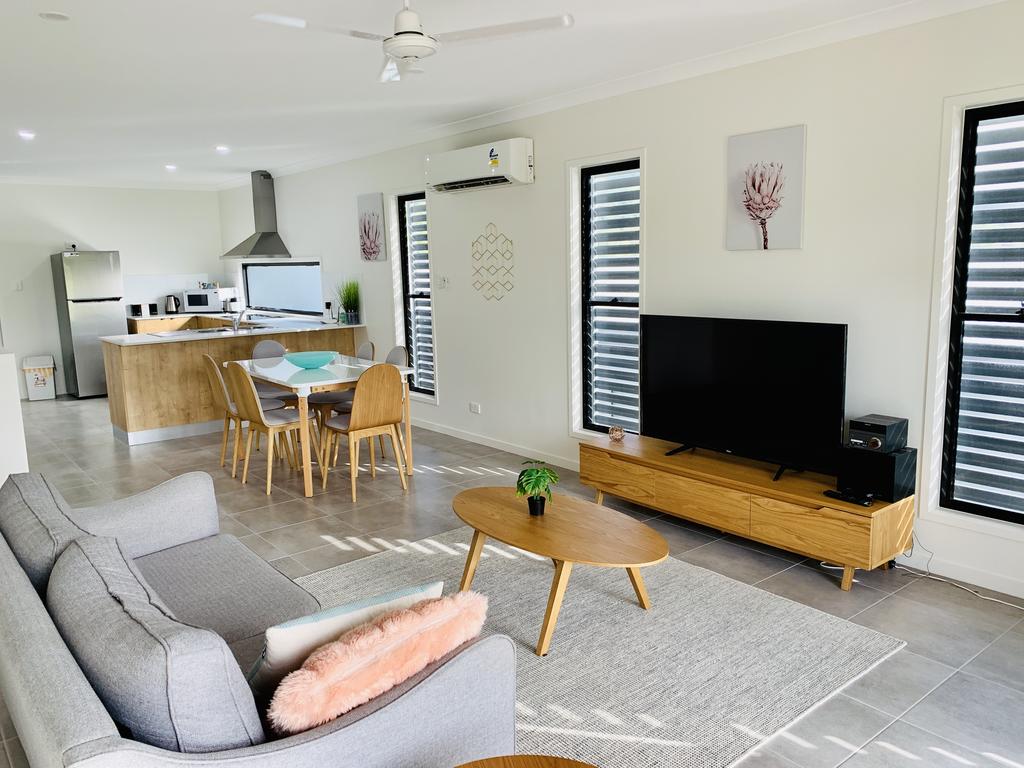 Cannonvale QLD Accommodation Whitsundays