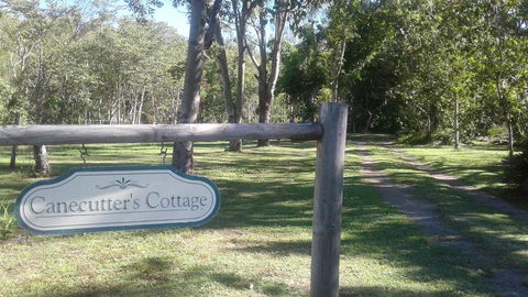 Whitsunday Cane Cutters Cottage - Accommodation Whitsundays 1