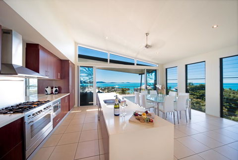 Whitsunday Views - Airlie Beach - Accommodation Whitsundays 0