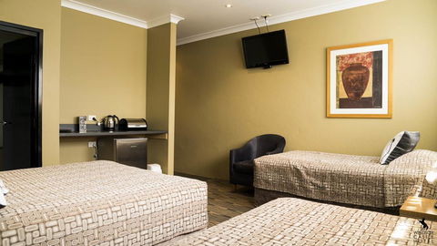 Windsor Castle Hotel - Accommodation Whitsundays 1