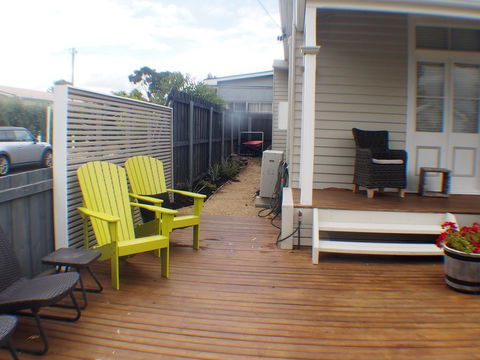 Windsor Cottage - Accommodation Whitsundays 3