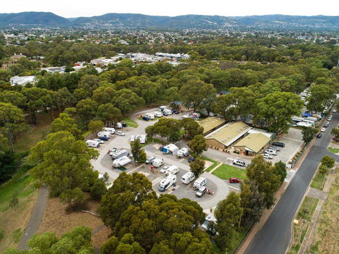 Windsor Gardens Caravan Park - Accommodation Whitsundays 0