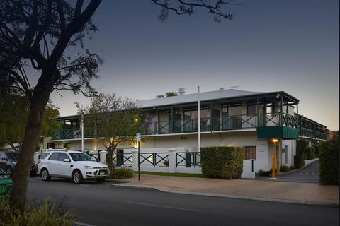 Windsor Lodge - Accommodation Whitsundays 0