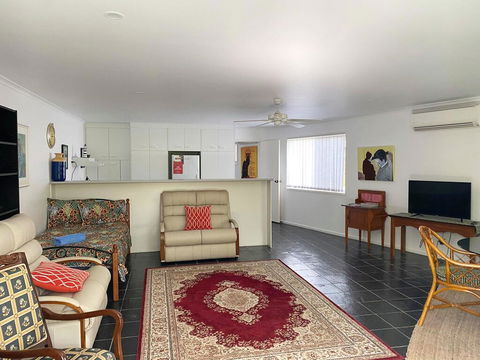 Woorim Secluded Palms Villa - Accommodation Whitsundays 1