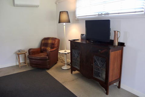 Wormwood Studio - Accommodation Whitsundays 2