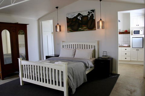 Wormwood Studio - Accommodation Whitsundays 1
