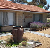 Yellow Gum Bed and Breakfast - Accommodation Whitsundays