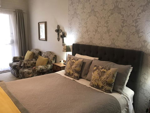 Yellow Gum Bed And Breakfast - Accommodation Whitsundays 1