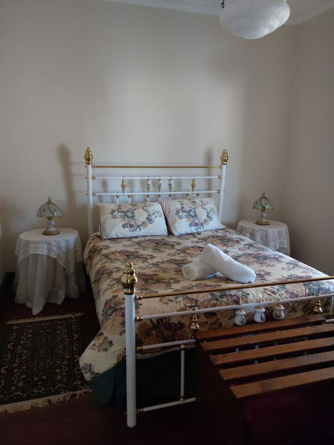 York Cottages And Burnley House - Accommodation Whitsundays 1