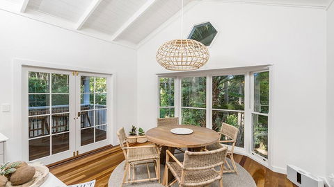 Your Luxury Escape - Bel Ombre - Palm Tree Retreat - Accommodation Whitsundays 2