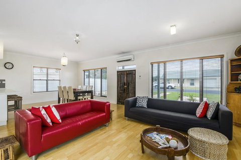 Zaahira House - Accommodation Whitsundays 1