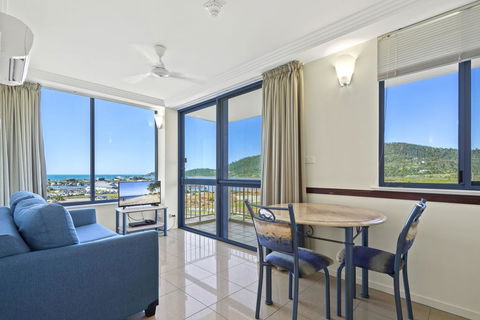 AirliediseNO Hills5min Walk 2 Port Of Airlie/Ferry TerminalWiFiNetflix - Accommodation Whitsundays 0