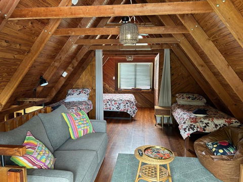 27 Green Valley Drive - Rainbow Beach. Beach Chalet. Pets Welcome - Accommodation Whitsundays 3