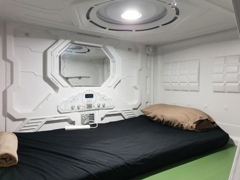 Abbotsford Private Rooms & Pods - 15 Charles Homestay - Accommodation Whitsundays 1
