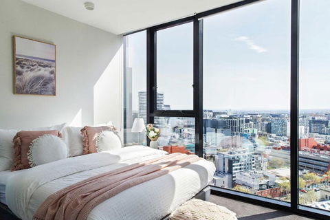 A 2BR Apt Near Melbourne Central Amazing Views - Accommodation Whitsundays 4