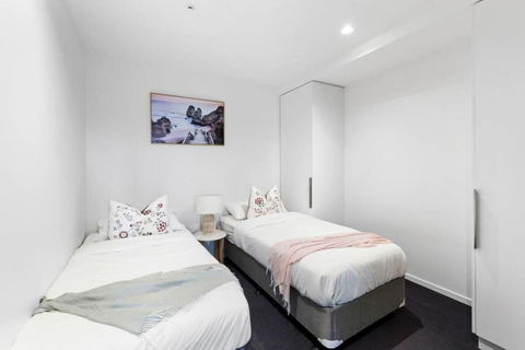 A 2BR Apt Near Shrine Of Remembrance FREE Parking - Accommodation Whitsundays 3