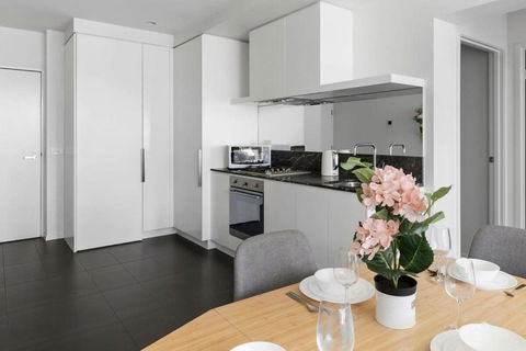 A 2BR Apt Near Shrine Of Remembrance FREE Parking - Accommodation Whitsundays 4