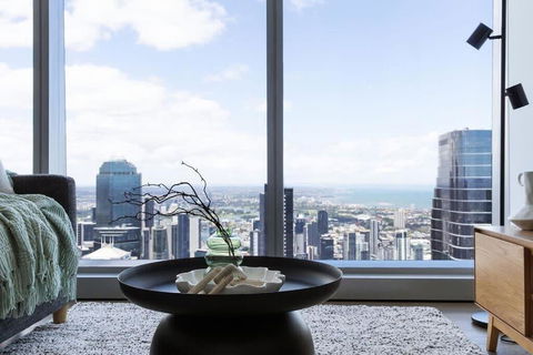 A 2BR Apt With Amazing City Views, FREE Parking - Accommodation Whitsundays 4