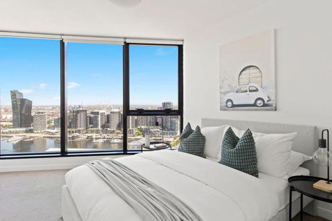 A 2BR Apt With Amazing Harbor Views FREE Parking - Accommodation Whitsundays 1