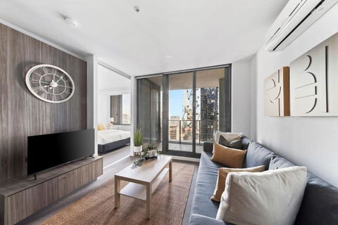 A 2BR Apt With City Views Next To Southern Cross - Accommodation Whitsundays 1