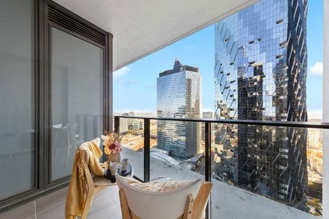 A 2BR Apt With City Views Next To Southern Cross - Accommodation Whitsundays 2