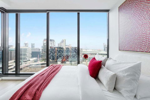 A 2BR Apt With Harbour Views And FREE Parking - Accommodation Whitsundays 1