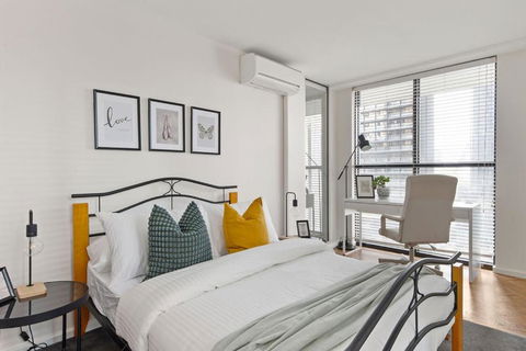 A 2BR Loft Near Melbourne Central FREE Parking - Accommodation Whitsundays 0