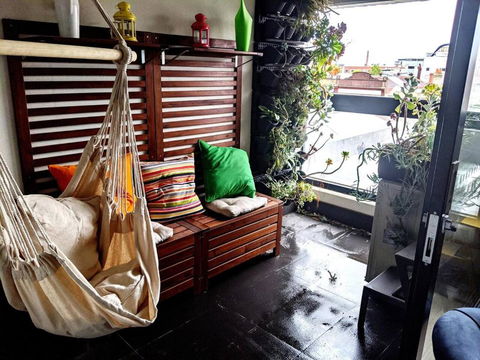 A Boutique Hideaway In The Heart Of Fitzroy - Accommodation Whitsundays 2