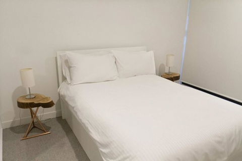 A Boutique Hideaway In The Heart Of Fitzroy - Accommodation Whitsundays 3