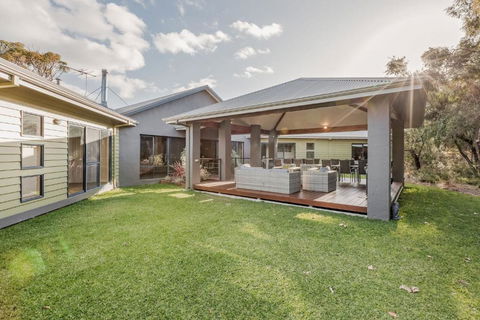 A Bush Utopia - Accommodation Whitsundays 1