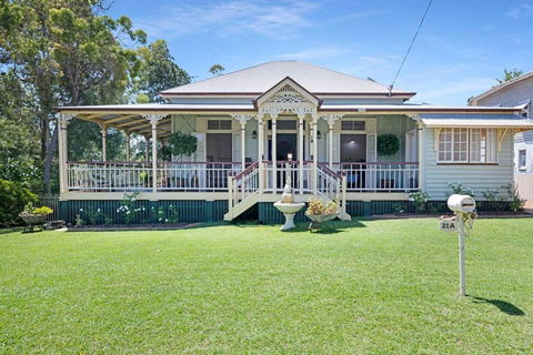 A Charming Queenslander - Accommodation Whitsundays 0