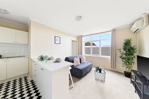 A Comfy & Cozy Apt In Clifton Hill FREE Parking - Accommodation Whitsundays 1