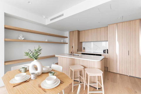 A Cozy 2BR Apt At Sapphire By The Gardens - Accommodation Whitsundays 4