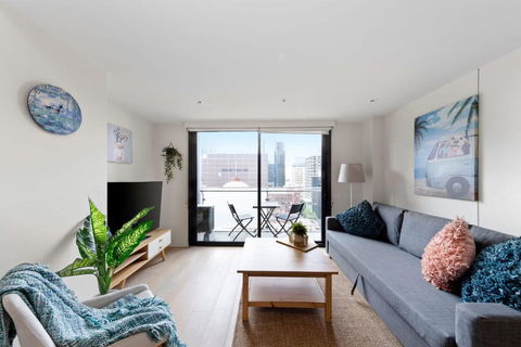 A Cozy & Comfy 2BR Apt Near Victoria Market - Accommodation Whitsundays 0