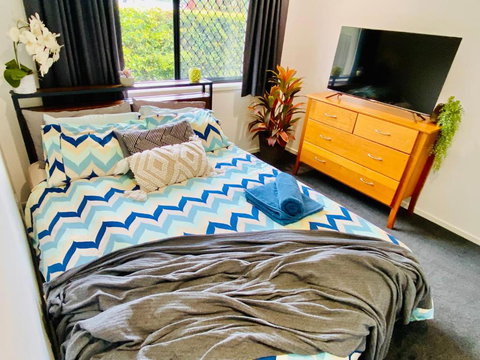 A Peaceful Private Home Away From Home In Pacific Pines - Accommodation Whitsundays 1