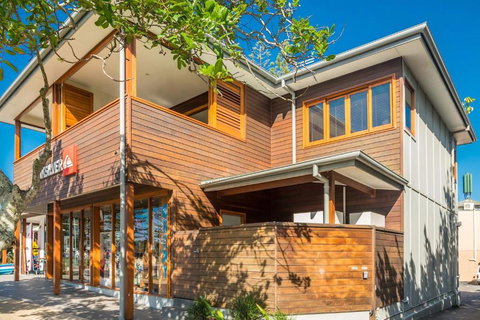 A Perfect Stay - Quiksilver Apartments The Wreck - Accommodation Whitsundays 4