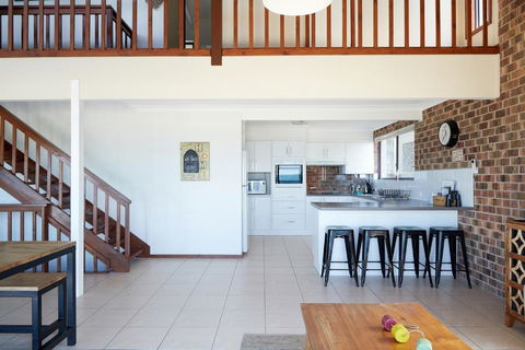 A Stones Throw At Mollymook Beach - Accommodation Whitsundays 2