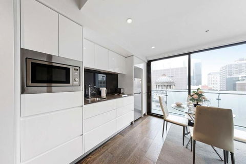 A Stylish Apt For 4 Near Queen Victoria Market - Accommodation Whitsundays 3