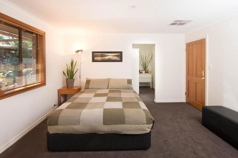 A Suite Spot In The Hills - Accommodation Whitsundays 1