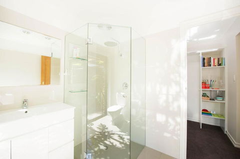 A Suite Spot In The Hills - Accommodation Whitsundays 3