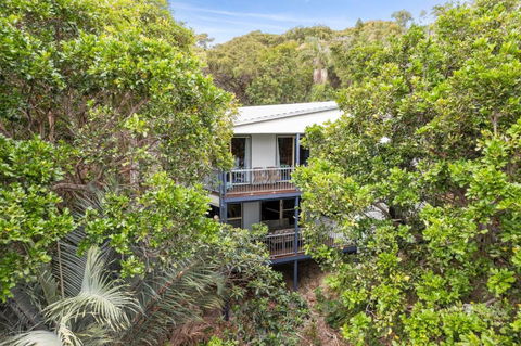 A Turtle House By Discover Stradbroke - Accommodation Whitsundays 2