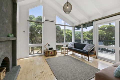 A1 Location By The Sea - Accommodation Whitsundays 3