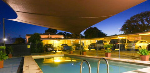 A & A Motel - Accommodation Whitsundays 0